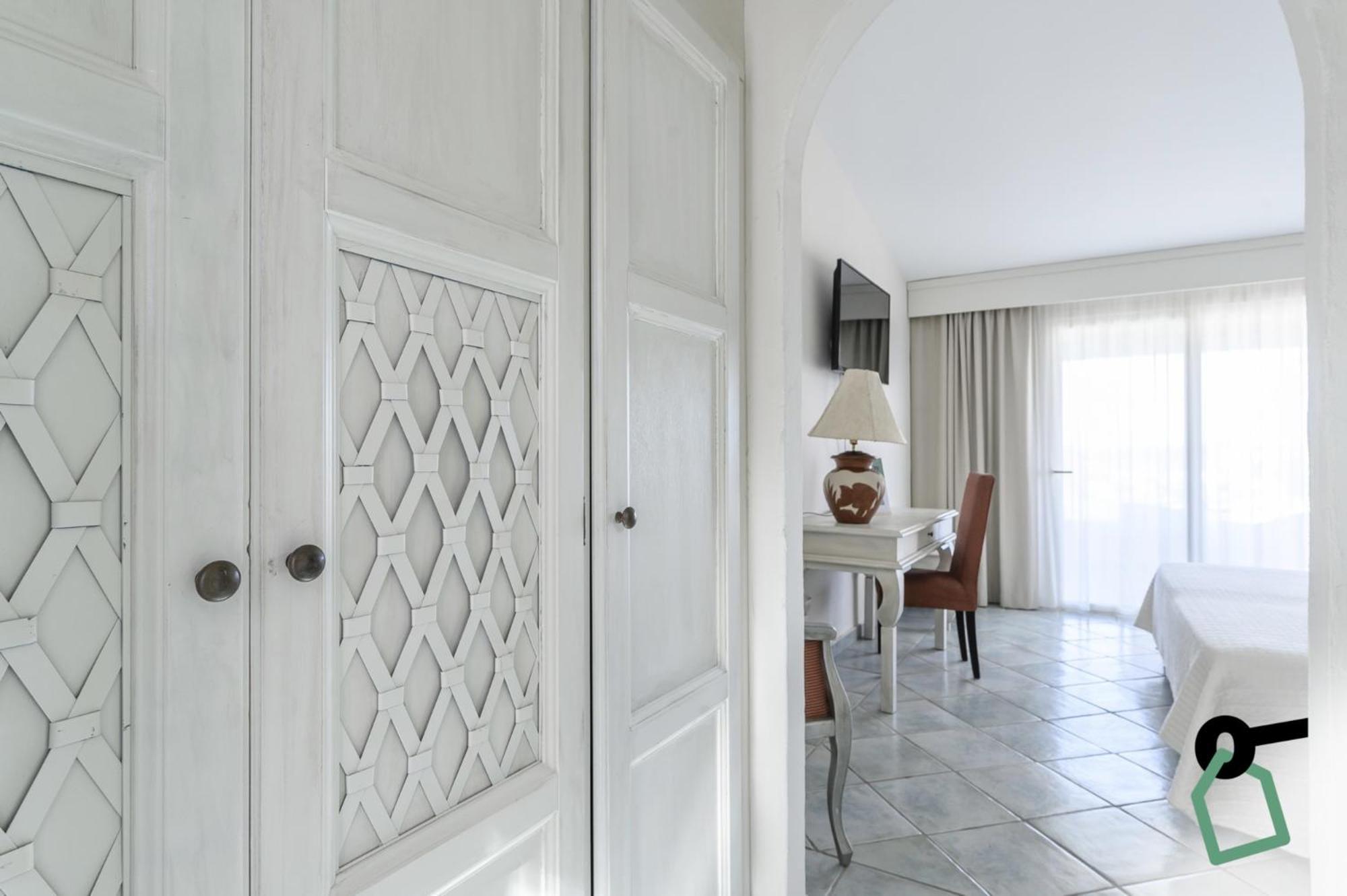 Hotiday Room Collection - Porto Cervo Eksteriør billede